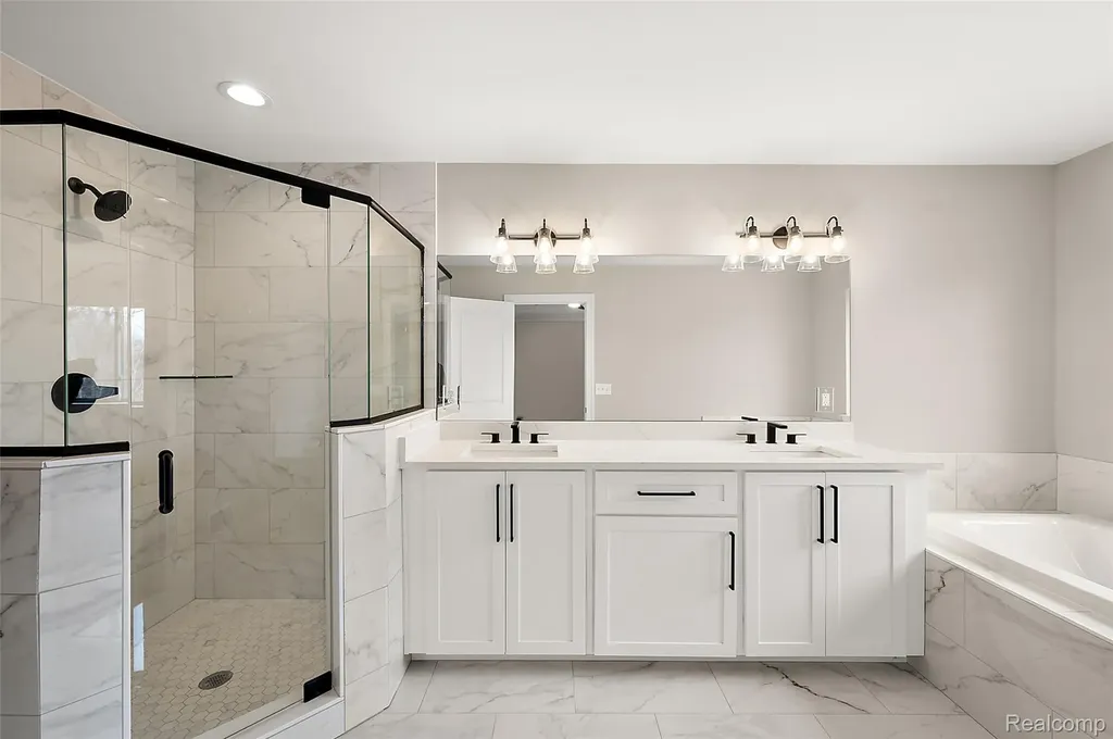 18857 Via Firenze Macomb Township MI 48044