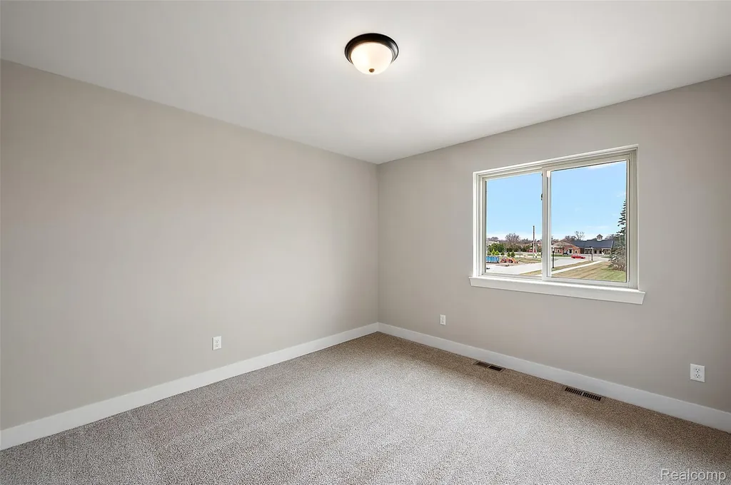 18857 Via Firenze Macomb Township MI 48044