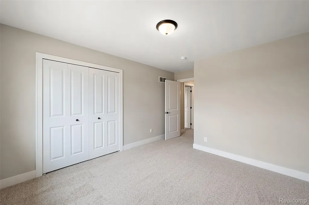 18857 Via Firenze Macomb Township MI 48044