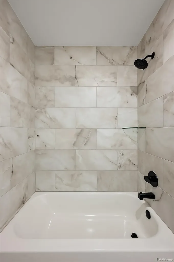 18857 Via Firenze Macomb Township MI 48044