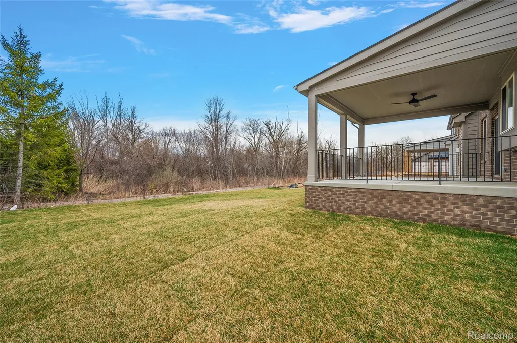 18857 Via Firenze Macomb Township MI 48044