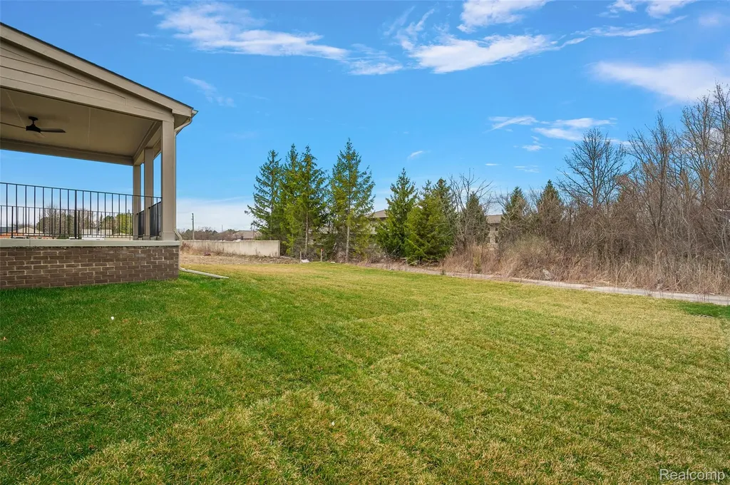 18857 Via Firenze Macomb Township MI 48044