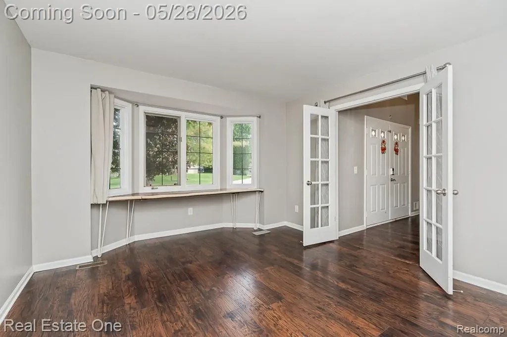 1323 Bembridge Drive Rochester Hills City MI 48307