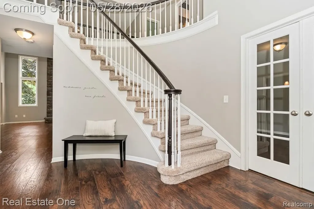 1323 Bembridge Drive Rochester Hills City MI 48307
