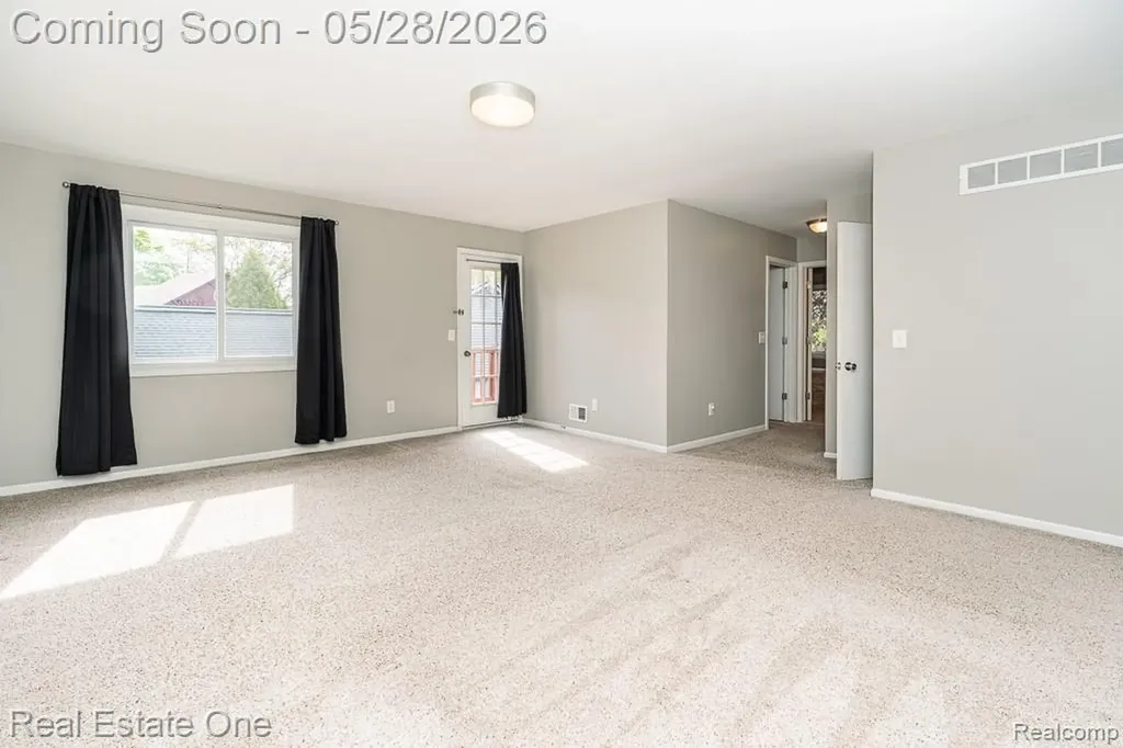 1323 Bembridge Drive Rochester Hills City MI 48307