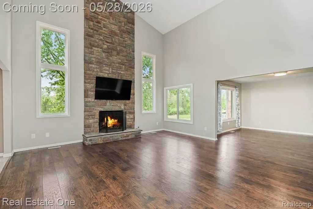 1323 Bembridge Drive Rochester Hills City MI 48307