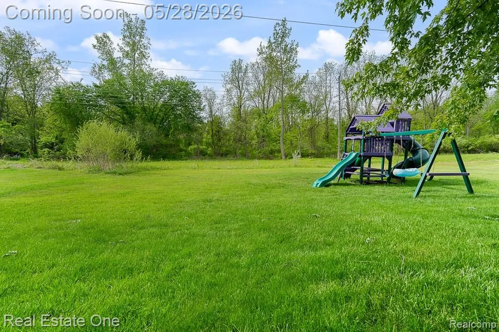 1323 Bembridge Drive Rochester Hills City MI 48307
