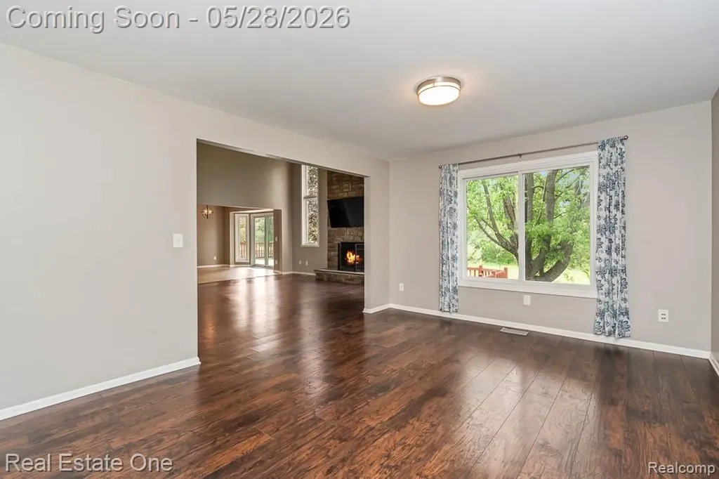 1323 Bembridge Drive Rochester Hills City MI 48307