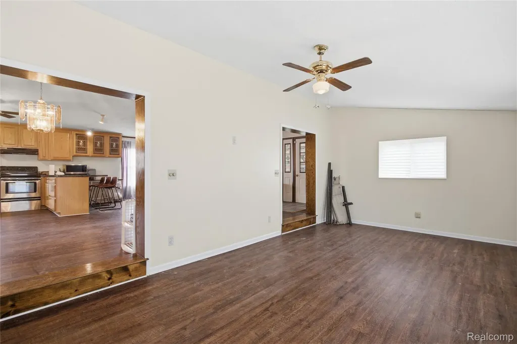 25716 Jackson Street Novi City MI 48375