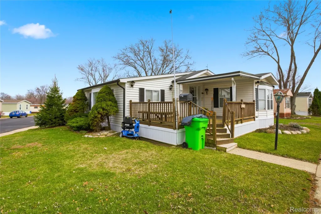 25716 Jackson Street Novi City MI 48375