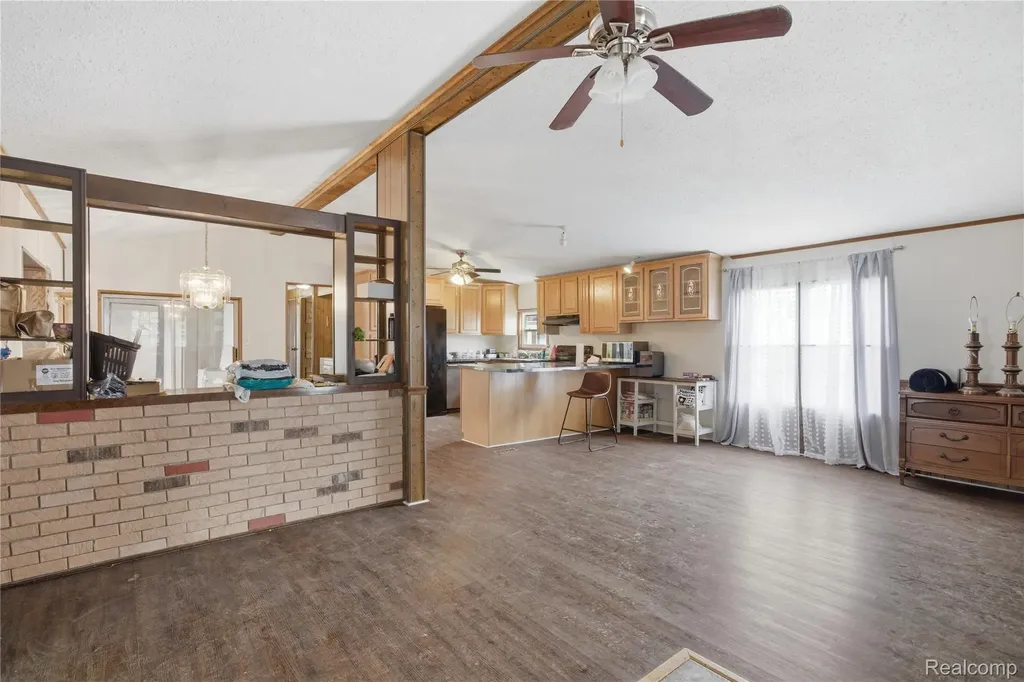 25716 Jackson Street Novi City MI 48375