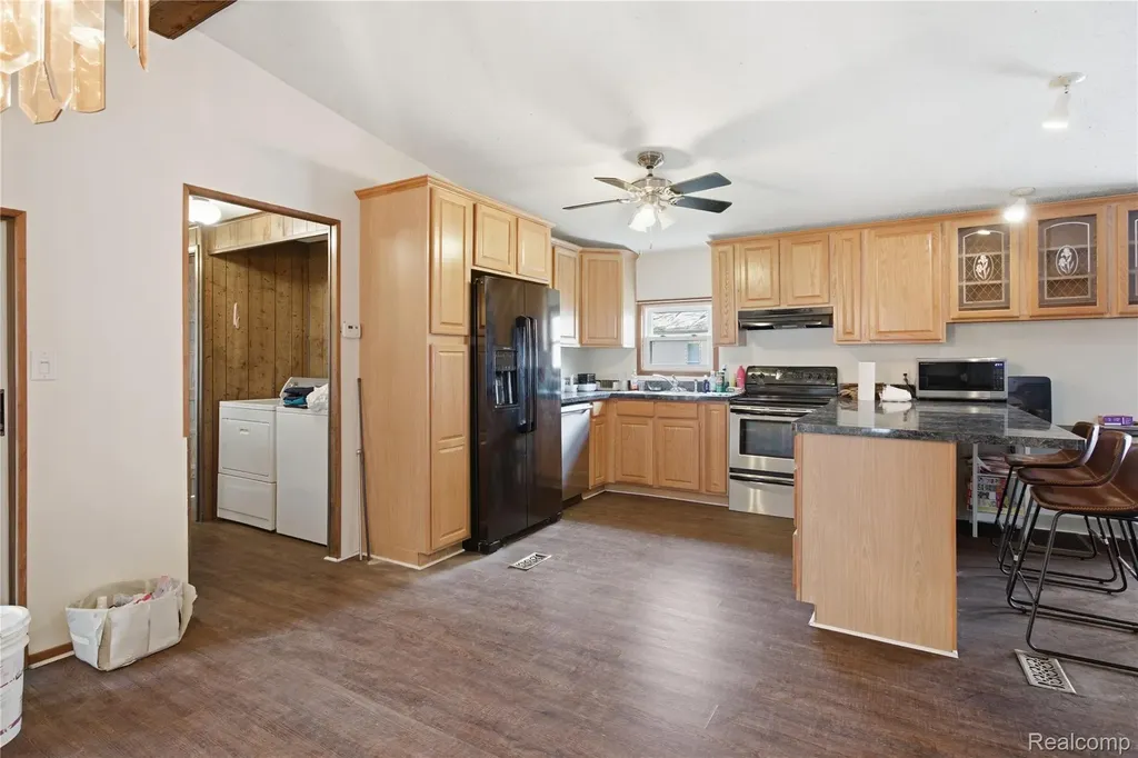 25716 Jackson Street Novi City MI 48375