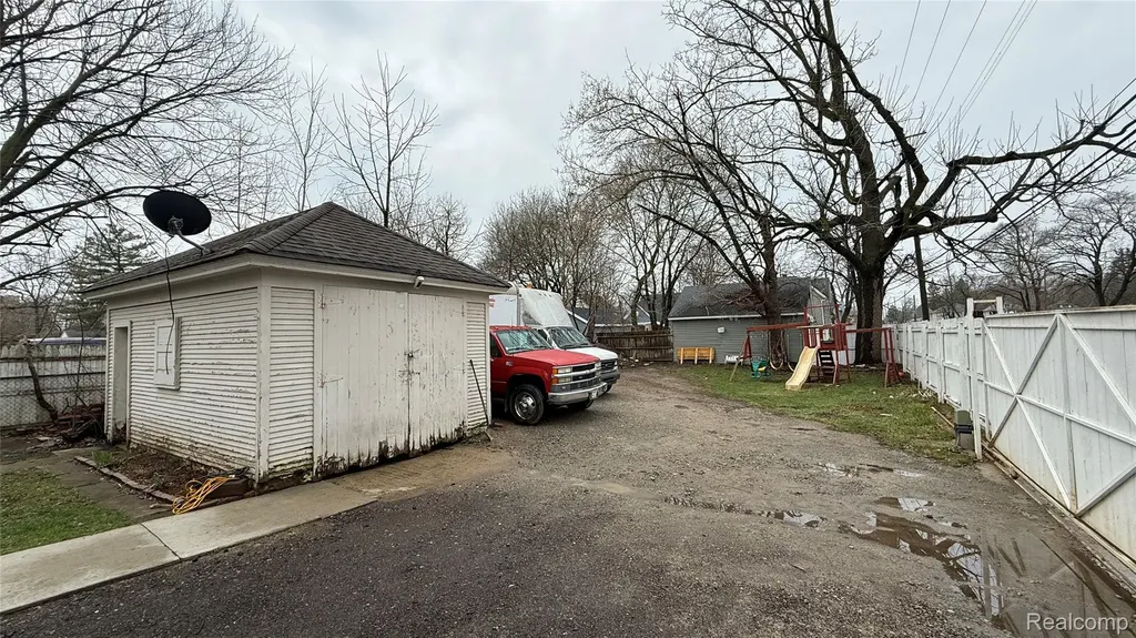 101 N Johnson Street Pontiac City MI 48341
