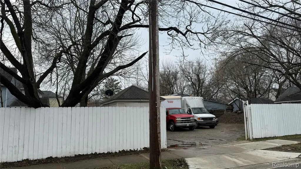 101 N Johnson Street Pontiac City MI 48341