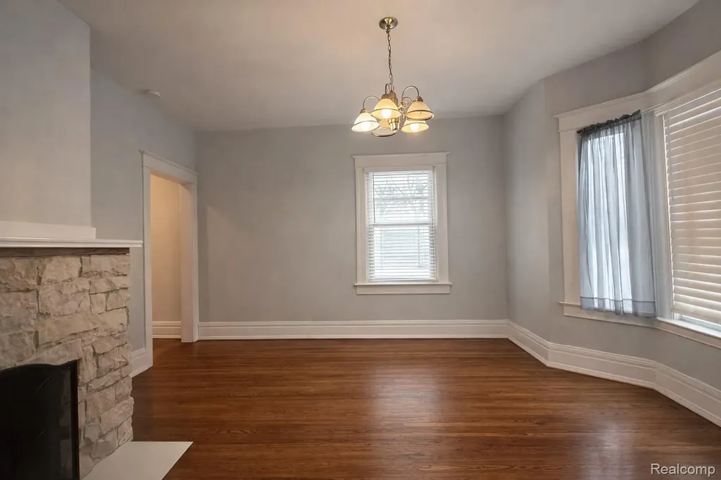 101 N Johnson Street Pontiac City MI 48341