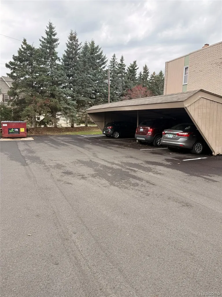 33023 Fargo Street Livonia City MI 48152