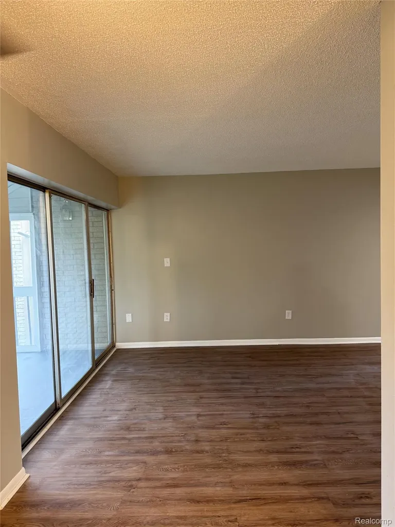 33023 Fargo Street Livonia City MI 48152