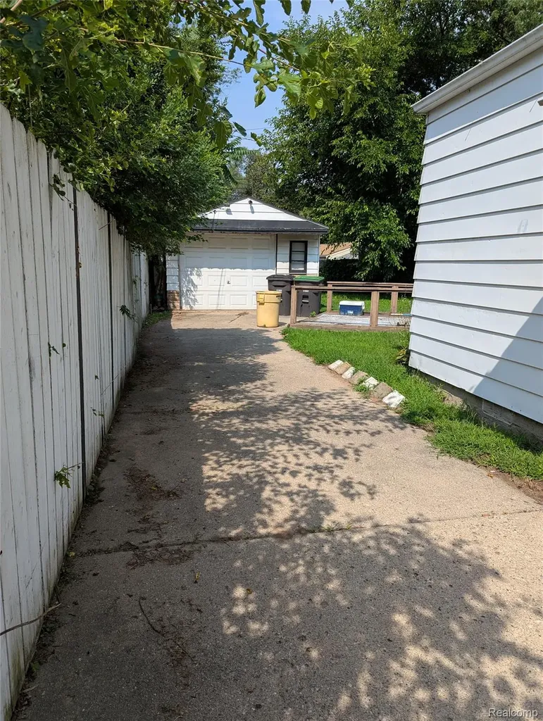 6430 Banner Street Taylor City MI 48180