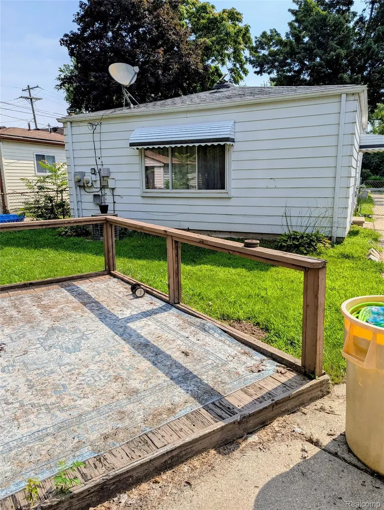 6430 Banner Street Taylor City MI 48180