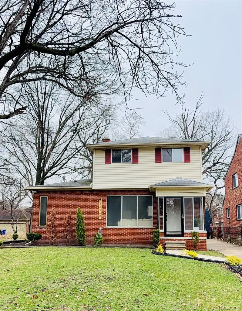 16560 La Salle Avenue Detroit City MI 48221