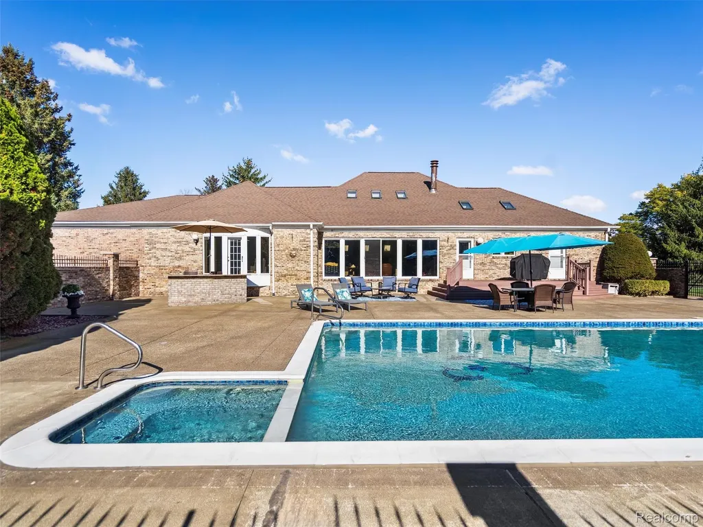 4227 Newcastle Drive Orion Charter Township MI 48348