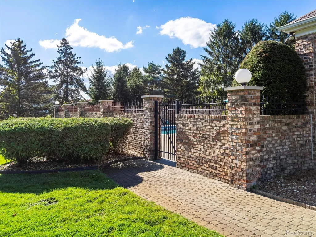 4227 Newcastle Drive Orion Charter Township MI 48348