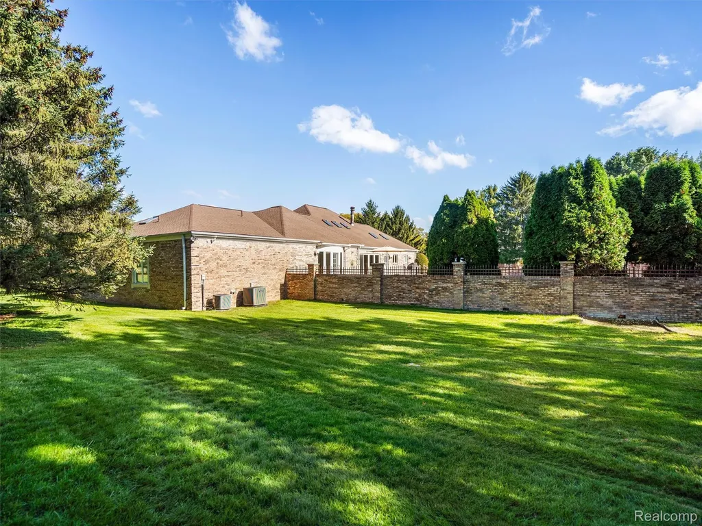4227 Newcastle Drive Orion Charter Township MI 48348