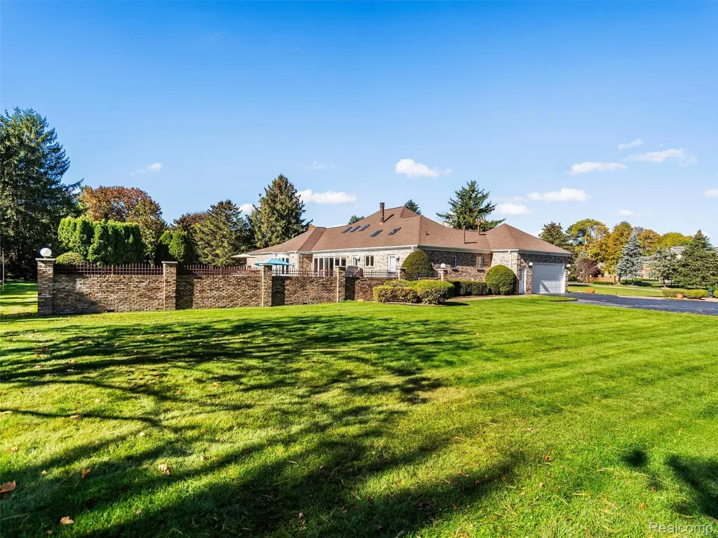 4227 Newcastle Drive Orion Charter Township MI 48348