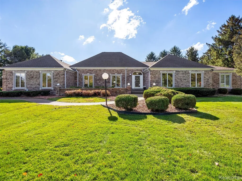 4227 Newcastle Drive Orion Charter Township MI 48348