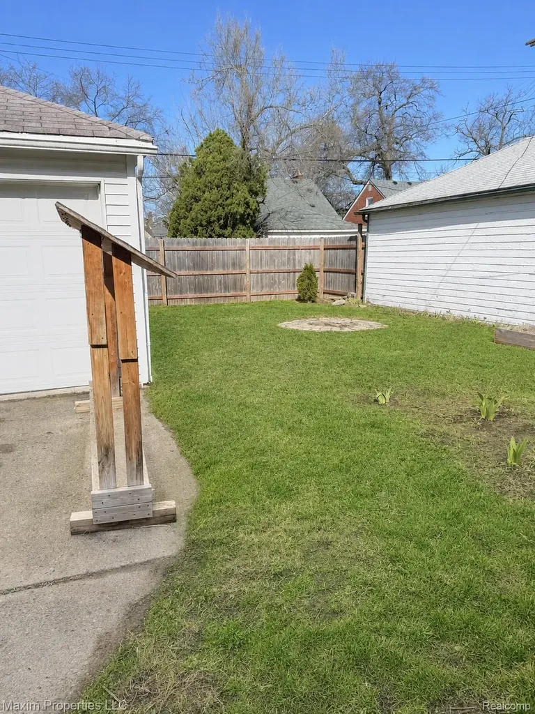 18485 Monte Vista Street Detroit City MI 48221