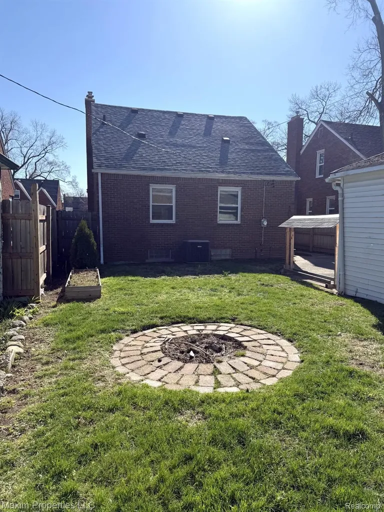 18485 Monte Vista Street Detroit City MI 48221