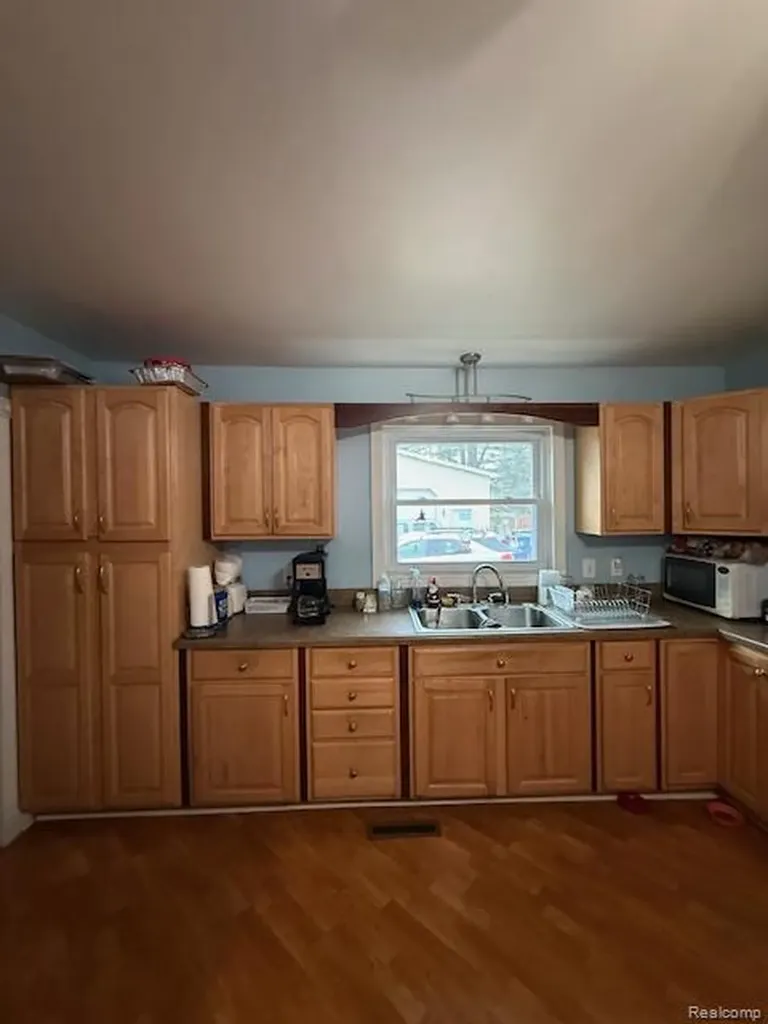 7813 Rookway Road Bridgeport Charter Township MI 48722