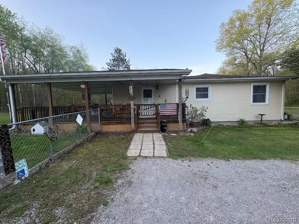 7813 Rookway Road Bridgeport Charter Township MI 48722