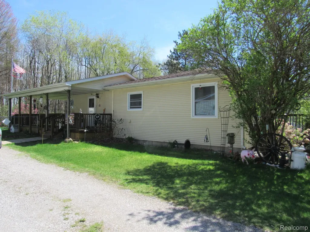 7813 Rookway Road Bridgeport Charter Township MI 48722