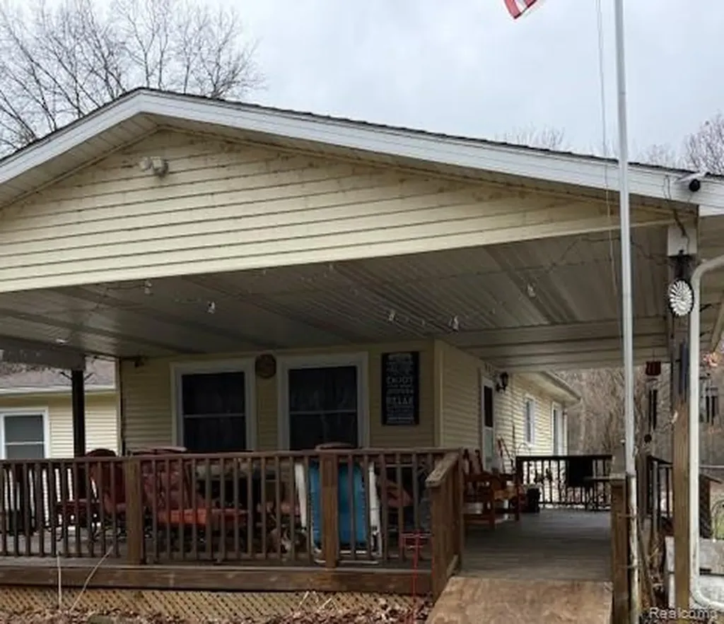 7813 Rookway Road Bridgeport Charter Township MI 48722