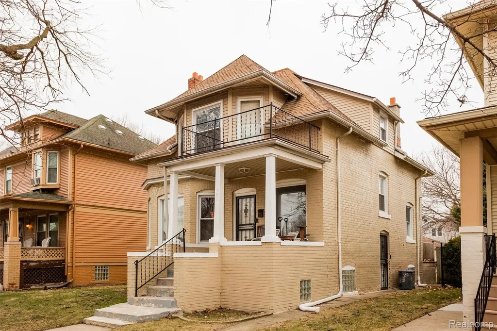 251 California Street Highland Park City MI 48203