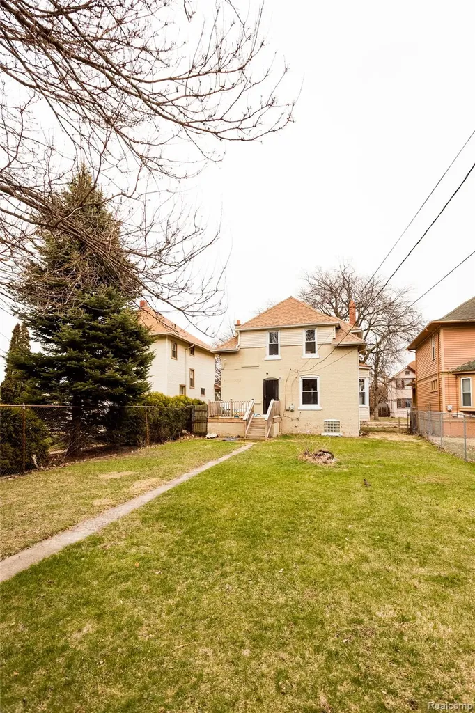 251 California Street Highland Park City MI 48203