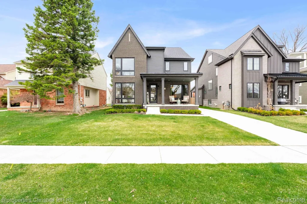 2647 Dorchester Road Birmingham City MI 48009