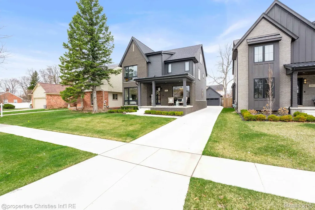 2647 Dorchester Road Birmingham City MI 48009