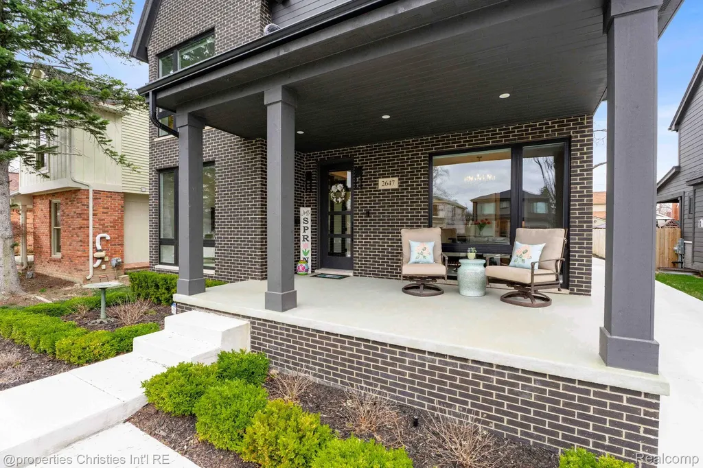 2647 Dorchester Road Birmingham City MI 48009