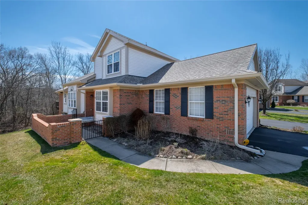 10381 Champions Circle Grand Blanc Charter Township MI 48439