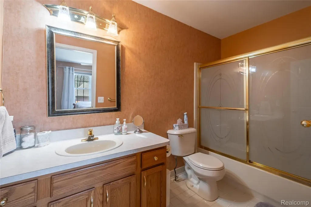 10381 Champions Circle Grand Blanc Charter Township MI 48439