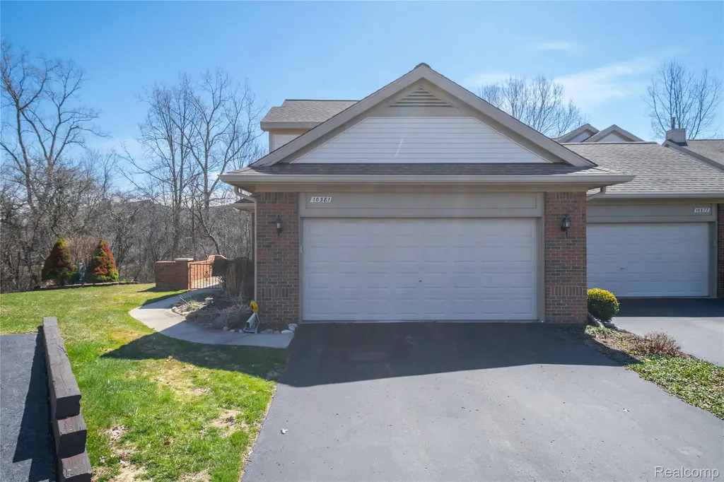 10381 Champions Circle Grand Blanc Charter Township MI 48439
