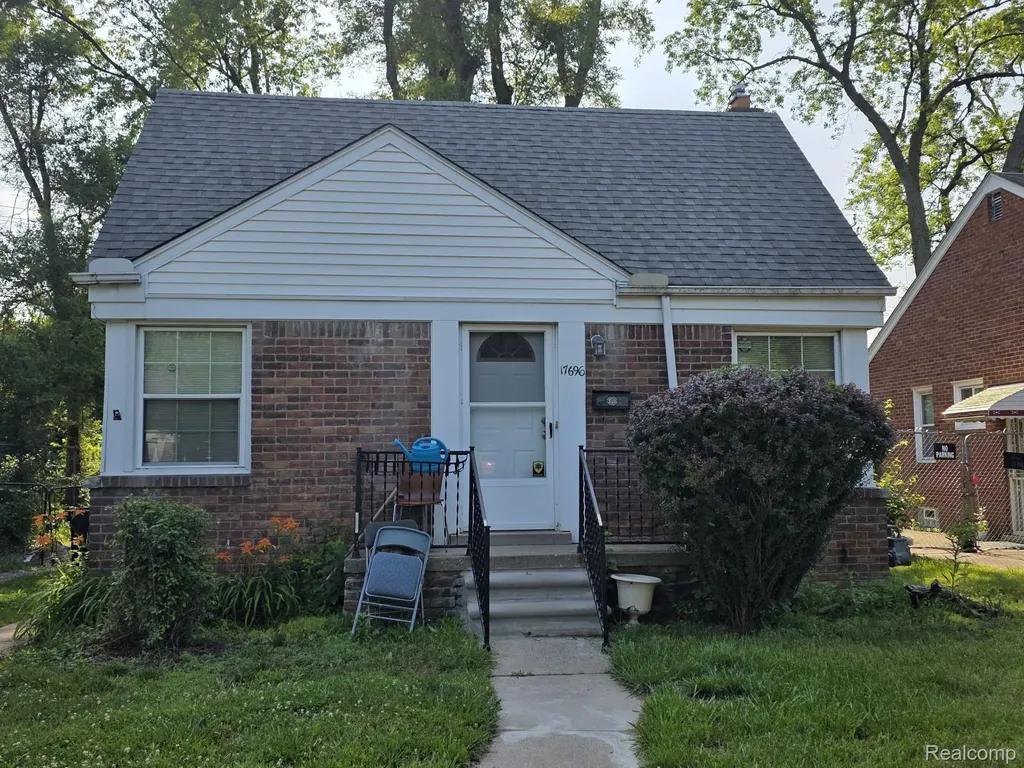 17696 Woodbine Street Detroit City MI 48219
