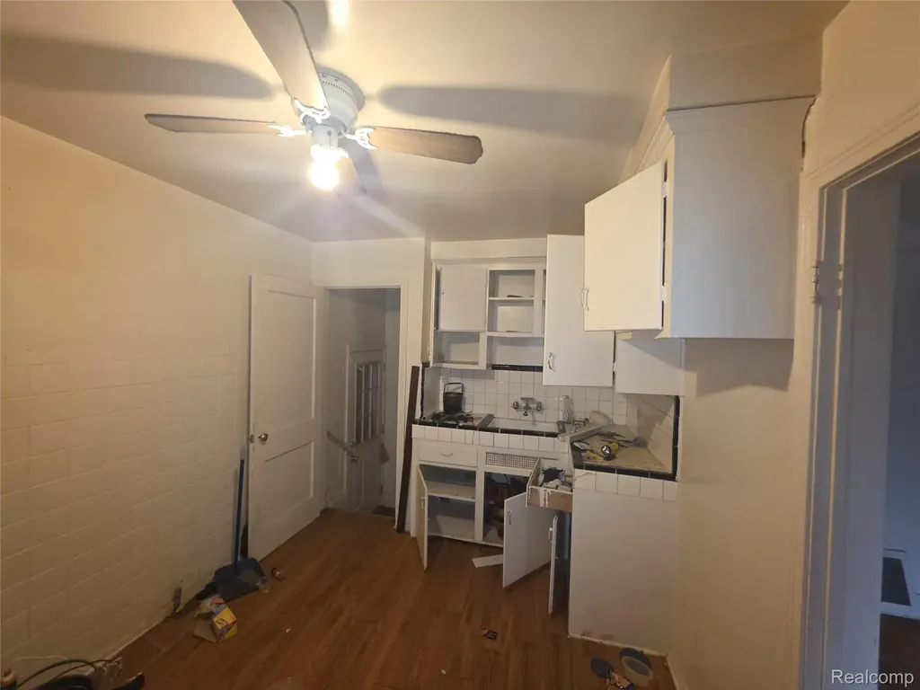 17696 Woodbine Street Detroit City MI 48219