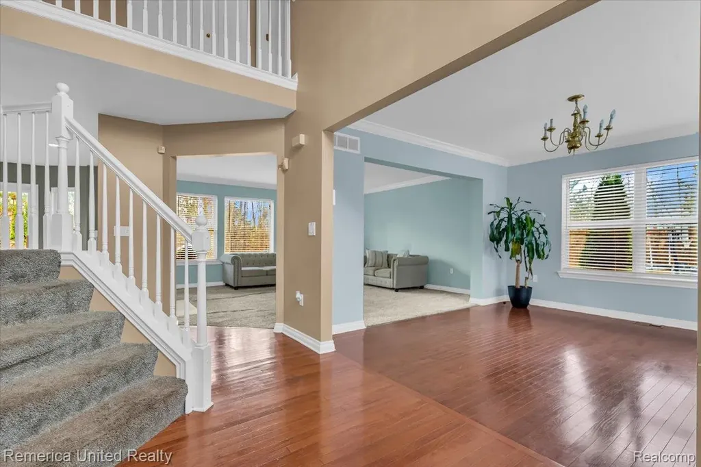 35901 Abbey Court Romulus City MI 48174