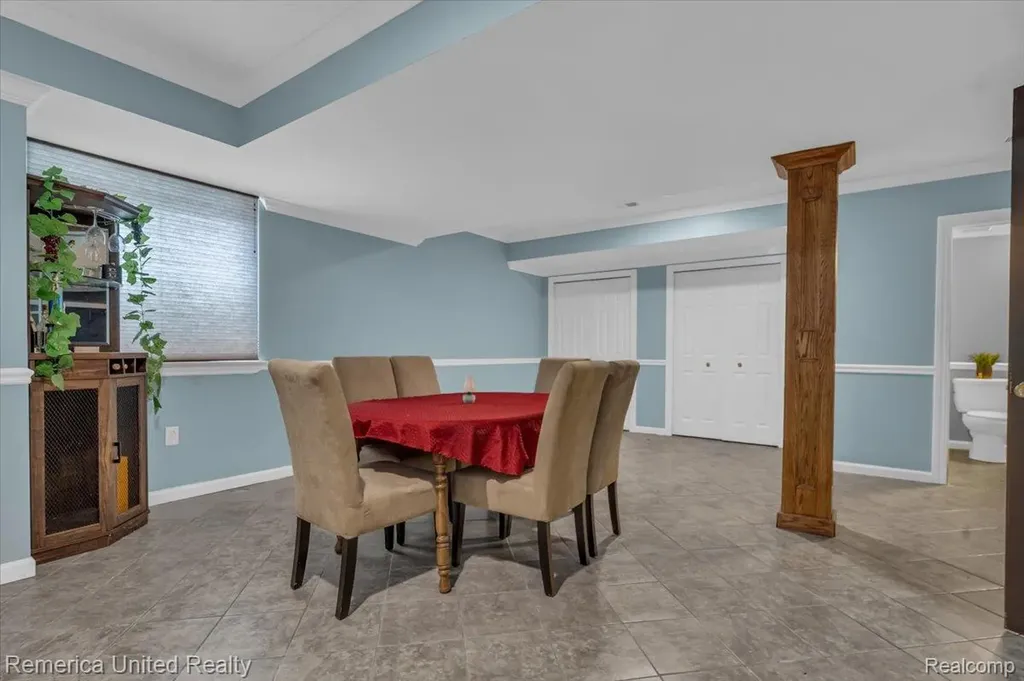 35901 Abbey Court Romulus City MI 48174