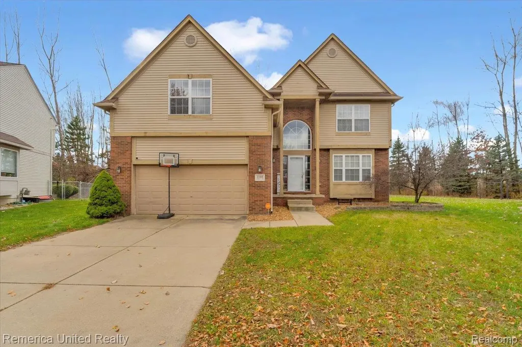 35901 Abbey Court Romulus City MI 48174