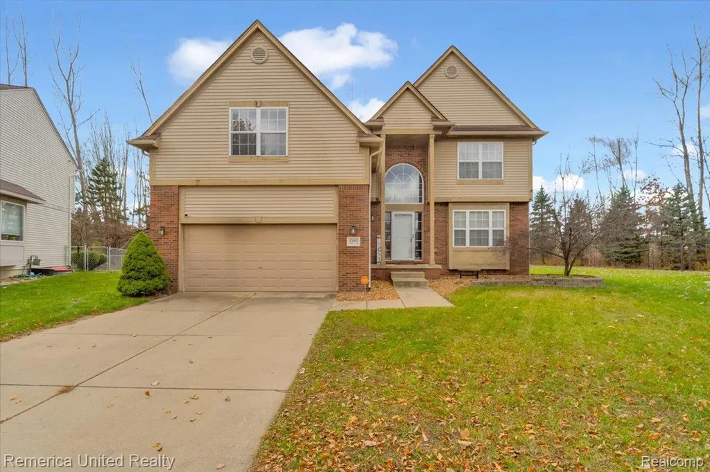 35901 Abbey Court Romulus City MI 48174