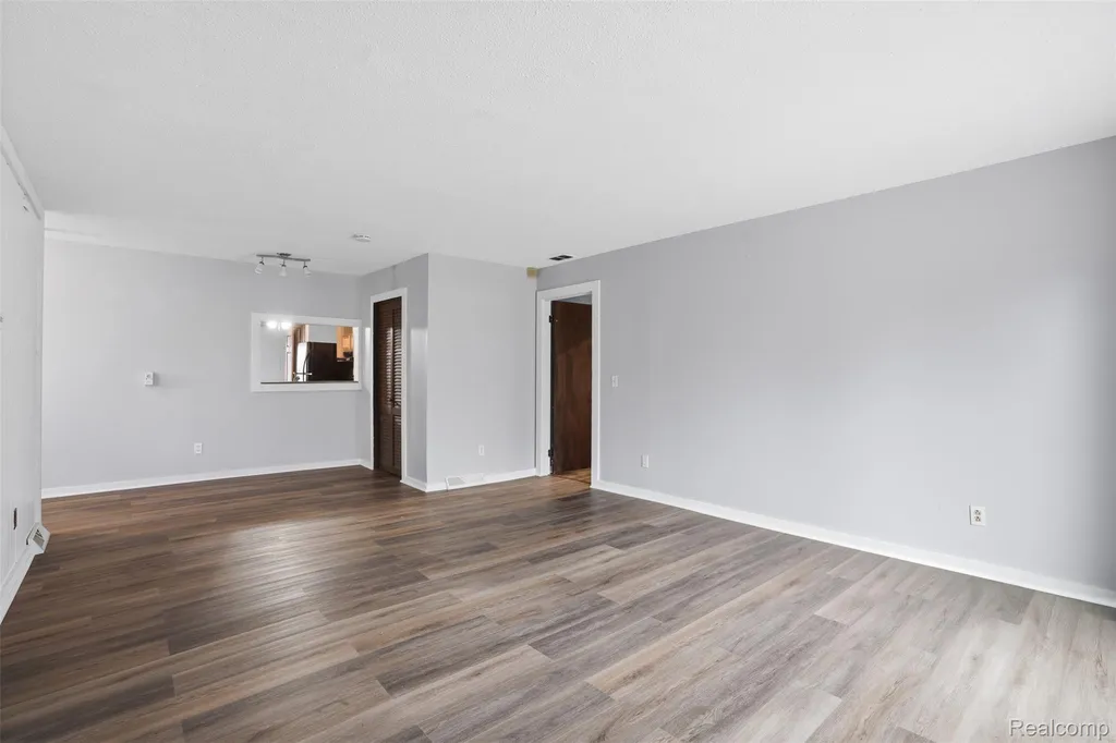 1028 Carlton Drive York Charter Township MI 48160